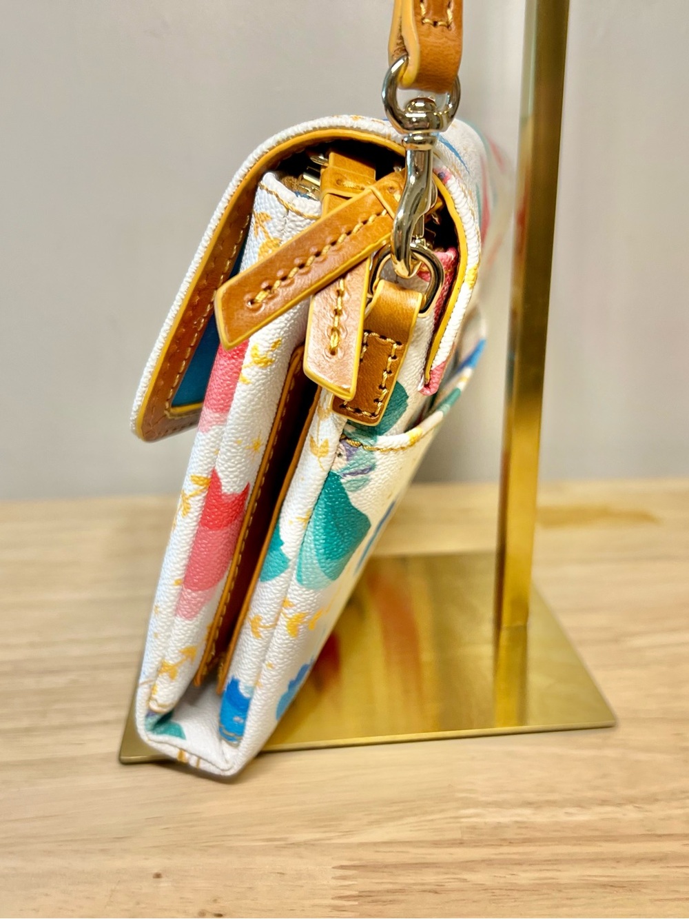 Dooney & Bourke Disney Sleeping Beauty Crossbody Purse like new w/coa - Picture 5 of 13